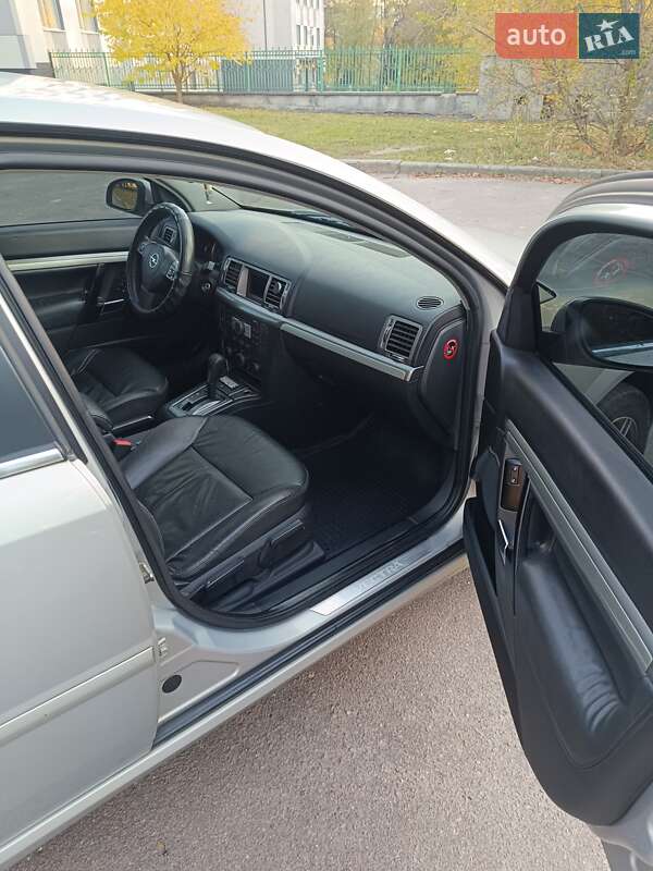 Седан Opel Vectra 2008 в Житомире