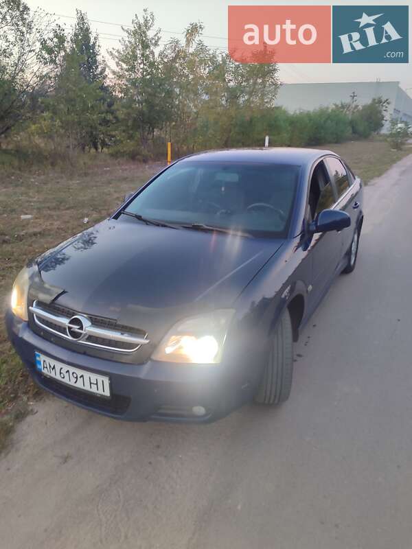 Седан Opel Vectra 2004 в 