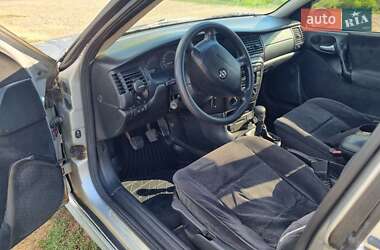 Седан Opel Vectra 2000 в 