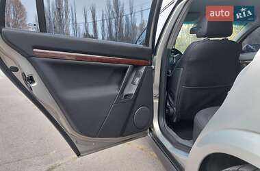 Седан Opel Vectra 2005 в 