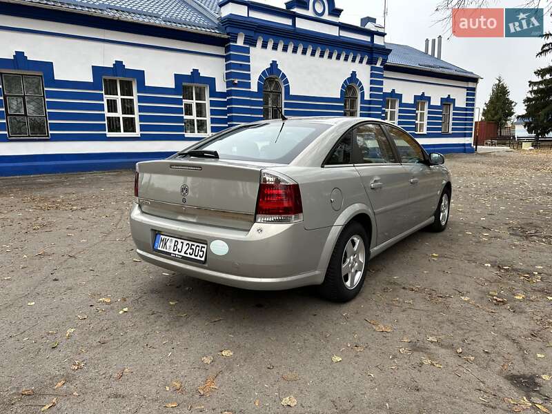 Лифтбек Opel Vectra 2006 в Лебедине