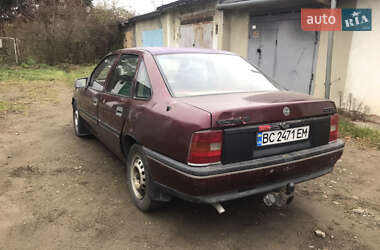 Седан Opel Vectra 1990 в Стрию