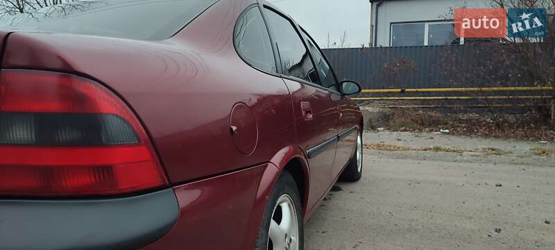 Седан Opel Vectra 1997 в Ровно