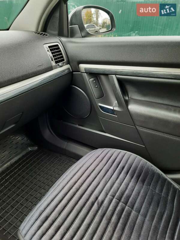 Універсал Opel Vectra 2008 в Івано-Франківську