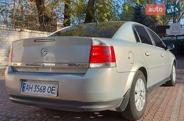 Седан Opel Vectra 2005 в 