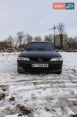 Седан Opel Vectra 1998 в Івано-Франківську