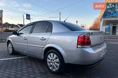 Седан Opel Vectra 2004 в Белой Церкви