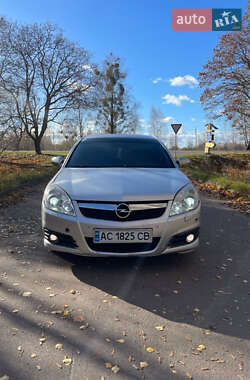 Седан Opel Vectra 2005 в Луцке