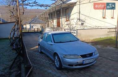 Седан Opel Vectra 1999 в Перечині