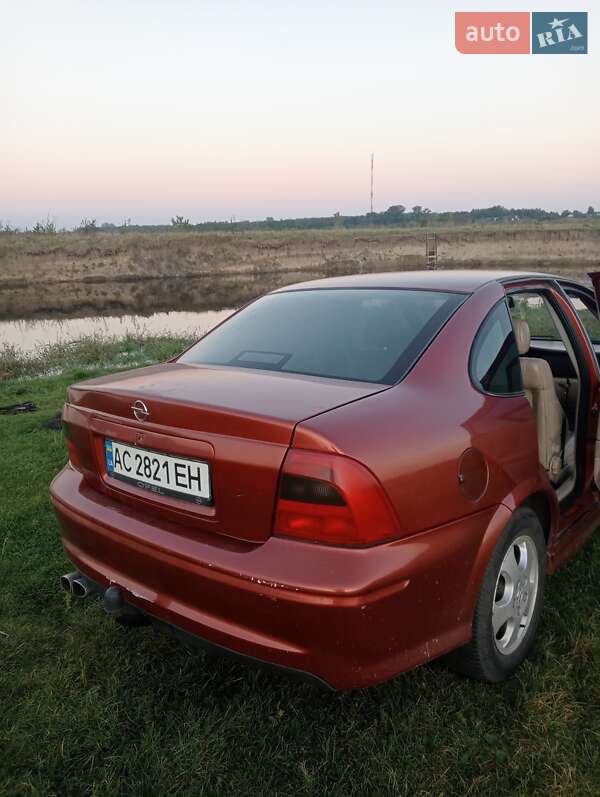 Седан Opel Vectra 1998 в Ровно