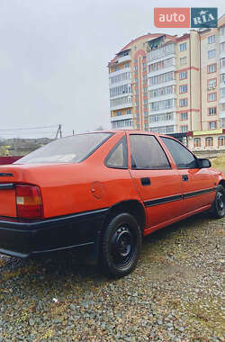 Седан Opel Vectra 1991 в Долині