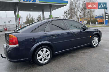 Лифтбек Opel Vectra 2006 в Лубнах