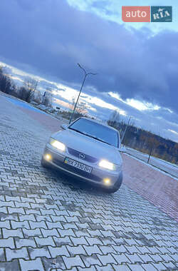 Лифтбек Opel Vectra 1999 в 