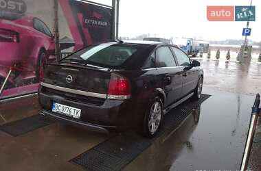 Седан Opel Vectra 2004 в Мостиске