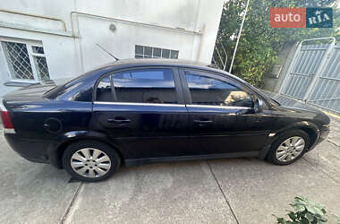 Седан Opel Vectra 2004 в 