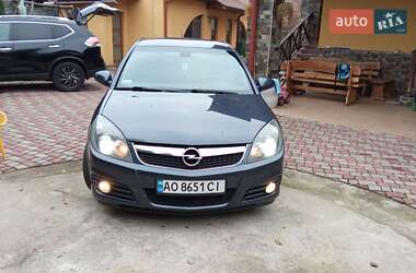 Седан Opel Vectra 2008 в Хусті