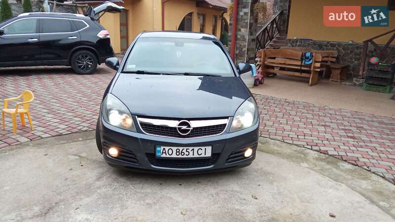 Седан Opel Vectra 2008 в Хусте