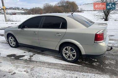 Седан Opel Vectra 2004 в Теофиполе