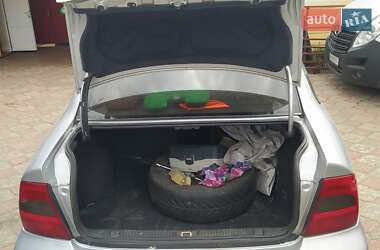Седан Opel Vectra 2000 в 