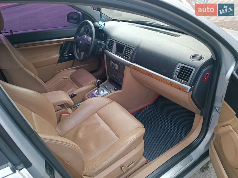 Седан Opel Vectra 2008 в Киеве фото 10 Седан Opel Vectra 2008 в Киеве