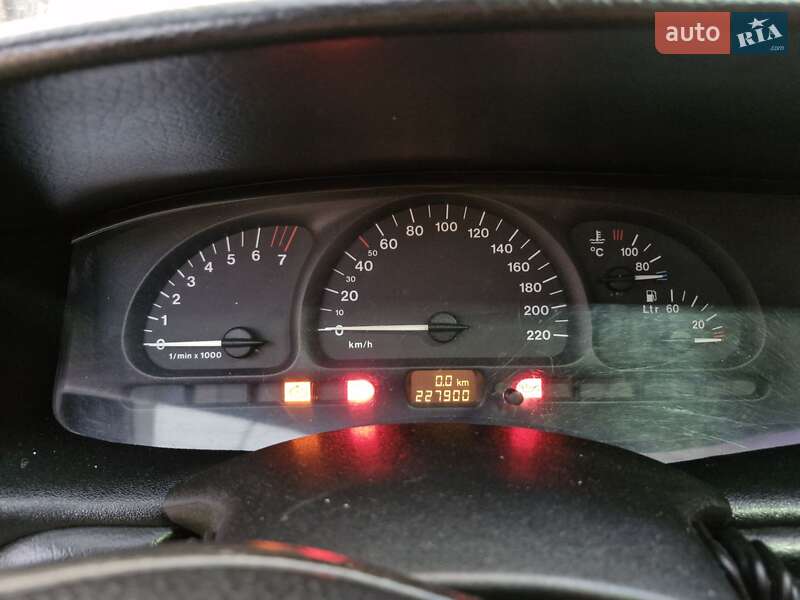 Седан Opel Vectra 1997 в Мукачево