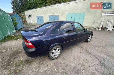 Седан Opel Vectra 1998 в Львове