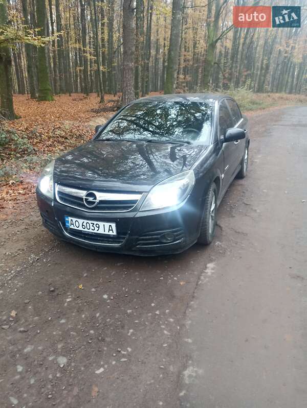Седан Opel Vectra 2006 в Ужгороде