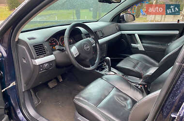 Ліфтбек Opel Vectra 2003 в Коломиї