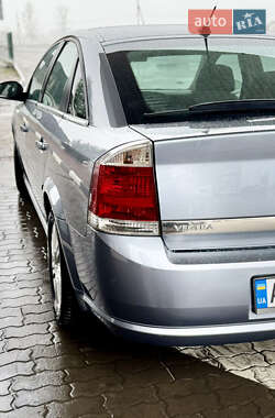 Лифтбек Opel Vectra 2006 в Надворной