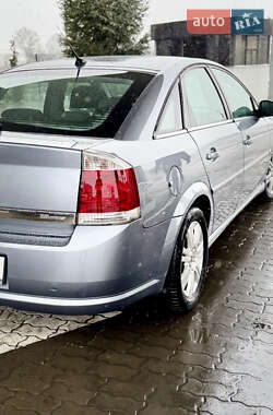 Лифтбек Opel Vectra 2006 в Надворной