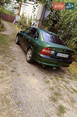 Седан Opel Vectra 1996 в Чопі