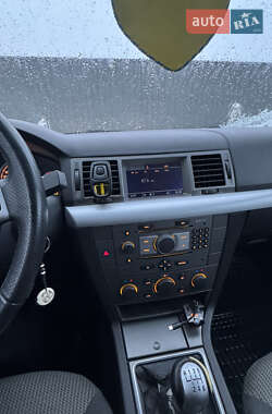 Универсал Opel Vectra 2005 в 