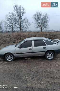 Ліфтбек Opel Vectra 1992 в Ізюмі