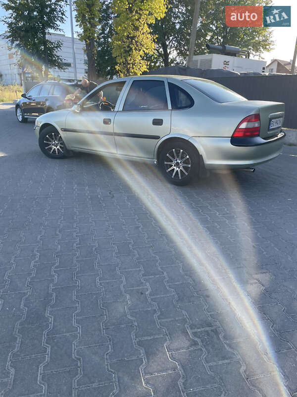 Седан Opel Vectra 1996 в Львове