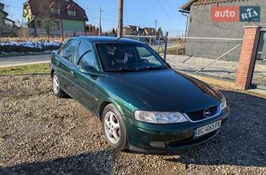 Седан Opel Vectra 1998 в Самборі