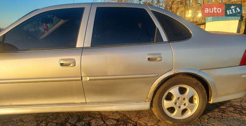 Седан Opel Vectra 2000 в Монастырище
