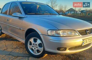 Седан Opel Vectra 2000 в 