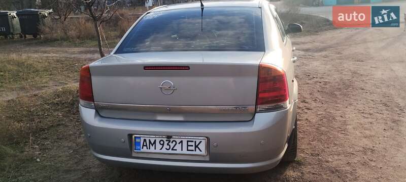 Седан Opel Vectra 2006 в На Новой Боровой