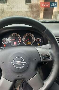 Седан Opel Vectra 2005 в 