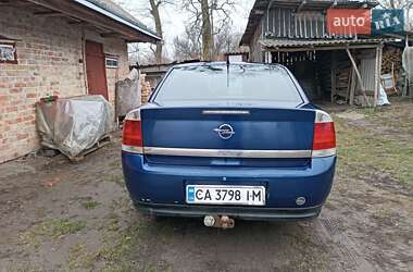 Седан Opel Vectra 2004 в 