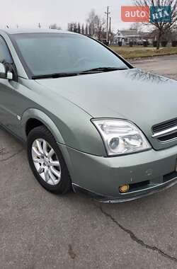 Седан Opel Vectra 2004 в Горішніх Плавнях