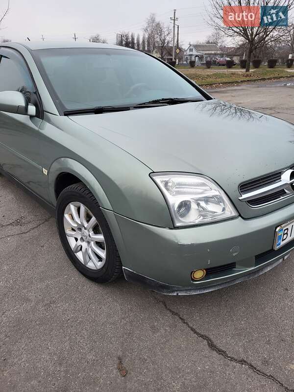 Седан Opel Vectra 2004 в Горишних Плавнях