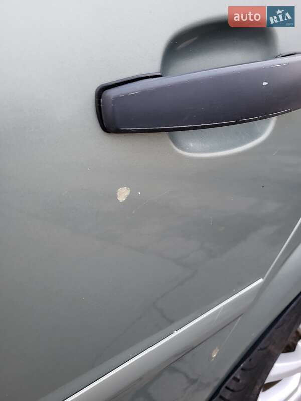 Седан Opel Vectra 2004 в Горишних Плавнях