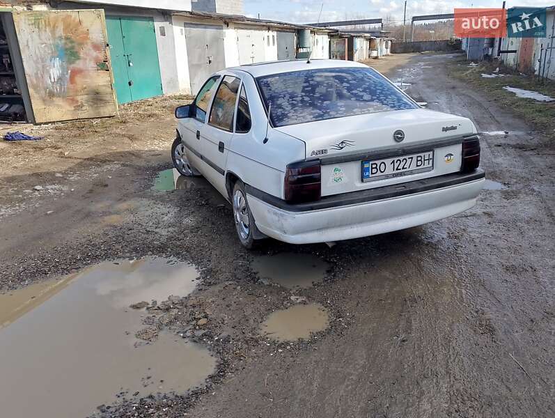 Седан Opel Vectra 1995 в Бориславе