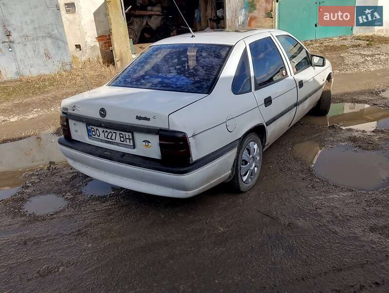 Седан Opel Vectra 1995 в Бориславе