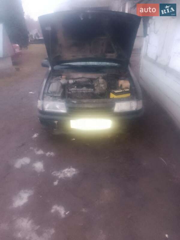 Седан Opel Vectra 1991 в Ровно