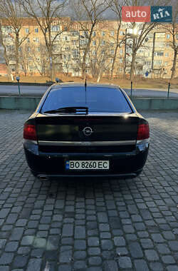 Лифтбек Opel Vectra 2003 в 
