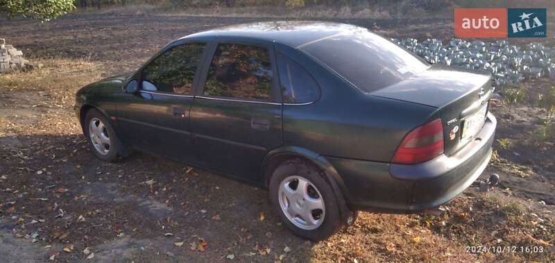 Седан Opel Vectra 1998 в Близнюках