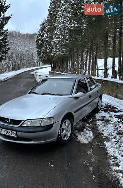 Седан Opel Vectra 1996 в Новом Роздоле