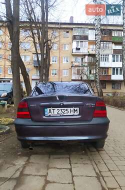 Седан Opel Vectra 1996 в Коломиї